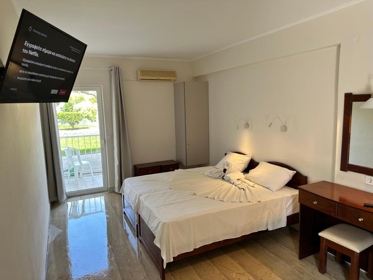 Aggelos Family Hotel Мораїтика Екстер'єр фото