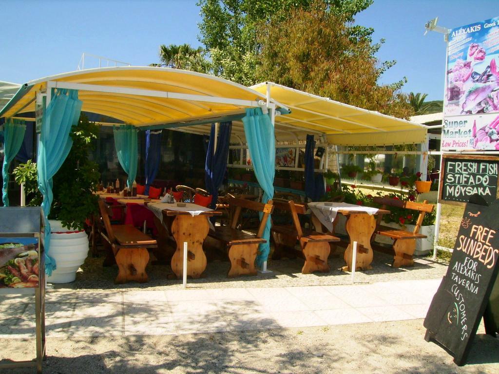 Aggelos Family Hotel Мораїтика Екстер'єр фото