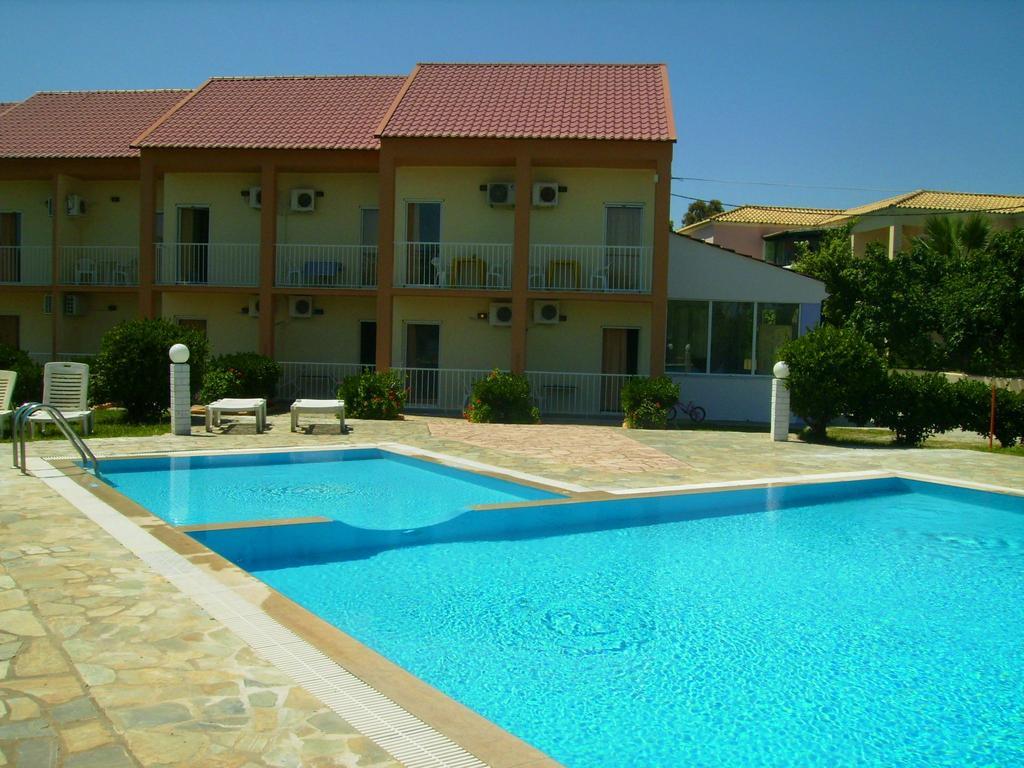Aggelos Family Hotel Мораїтика Екстер'єр фото