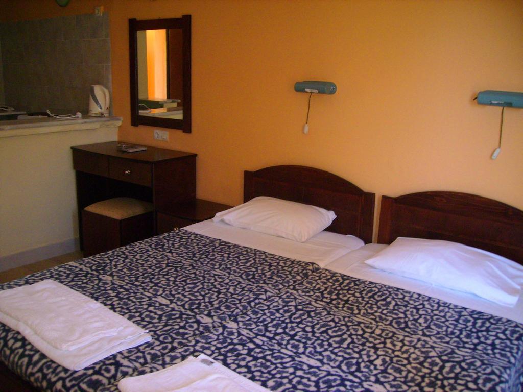 Aggelos Family Hotel Мораїтика Екстер'єр фото